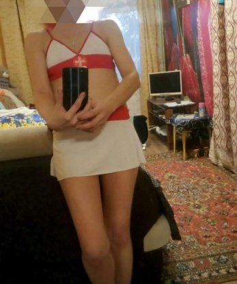 🌹 Живу в Москве и каждому мужчине предлагаю ощутить незабываемые мгновения в моей компании. 💫 Мои услуги охватывают все, что ты пожелаешь: классический секс, анал, оральные ласки, эротический массаж и многое другое. 💋 Гарантирую анонимность, безопасность и полную конфиденциальность. 💯 Не забудь взглянуть на мои фото, чтобы увидеть, насколько я сексуальна и соблазнительна. 😉 Позволь себе роскошь и позвони мне прямо сейчас, чтобы чувствовать себя настоящим мужчиной! 📞✨ Маринка